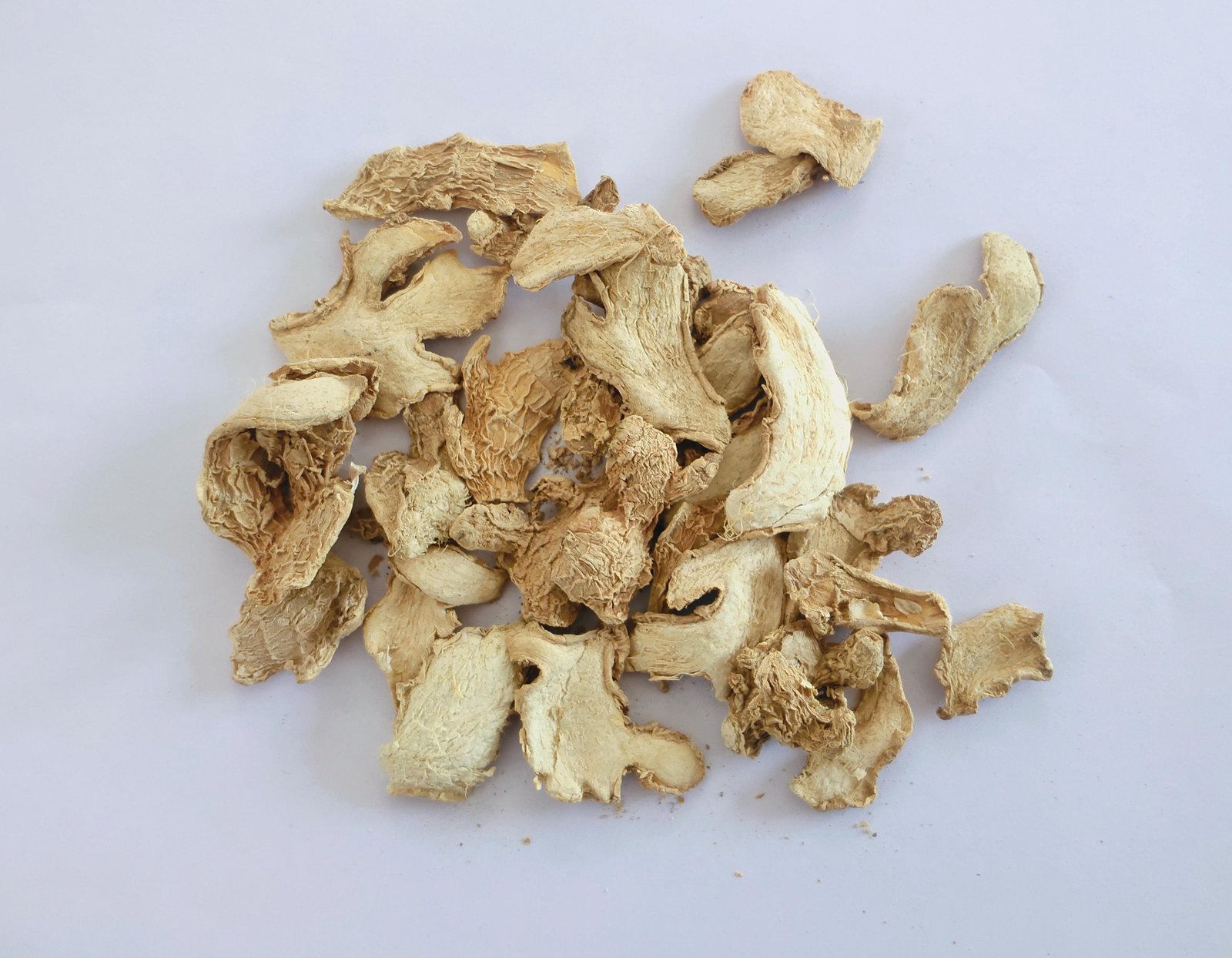 DRIED GINGER FLAKES