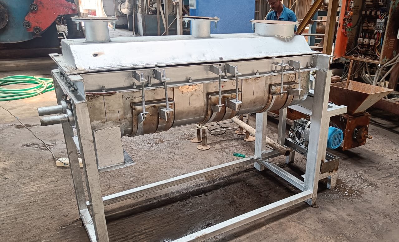 Paddle sludge dryer