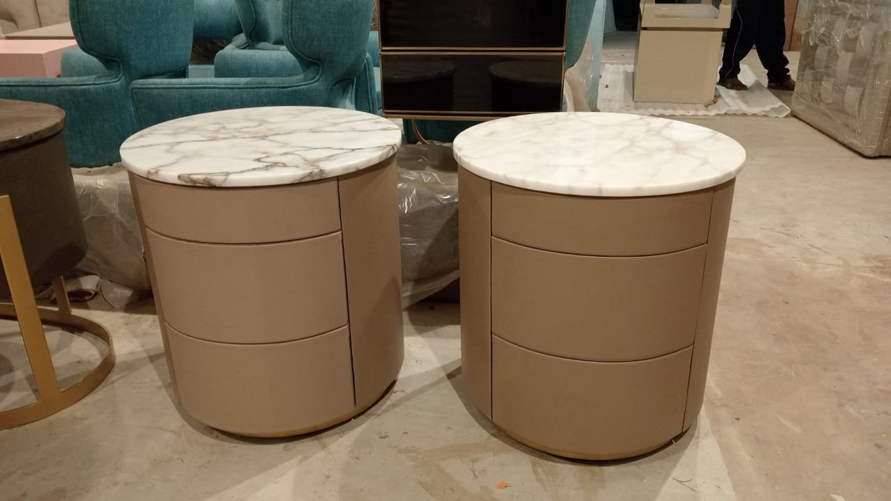 Round Table