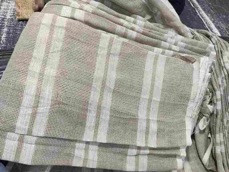 Dovi strip weaving design panha